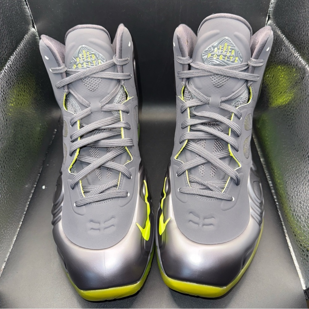 Size 10.5 -Nike Air Max Hyperposite Atomic Green, 524862-003, Preowned Excellent